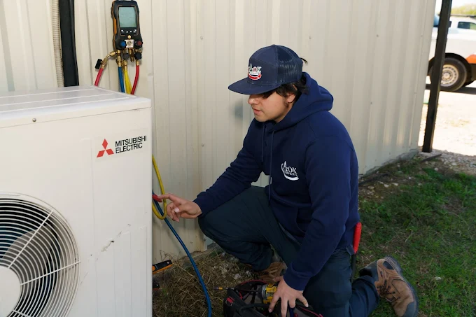 Mitsubishi mini-split AC service in Windcrest home